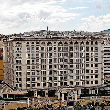 New Falcon Apart-hotel *